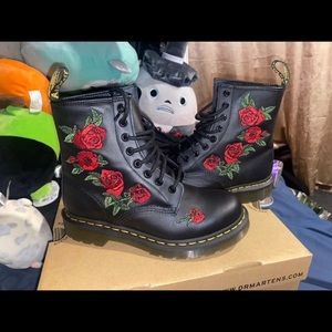 1460 Black Vonda Boots Dr Martens